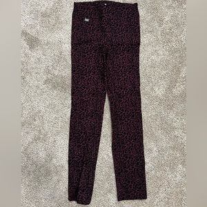 Like new lisette size 8 pull on pants / leggings • cheetah leopard print